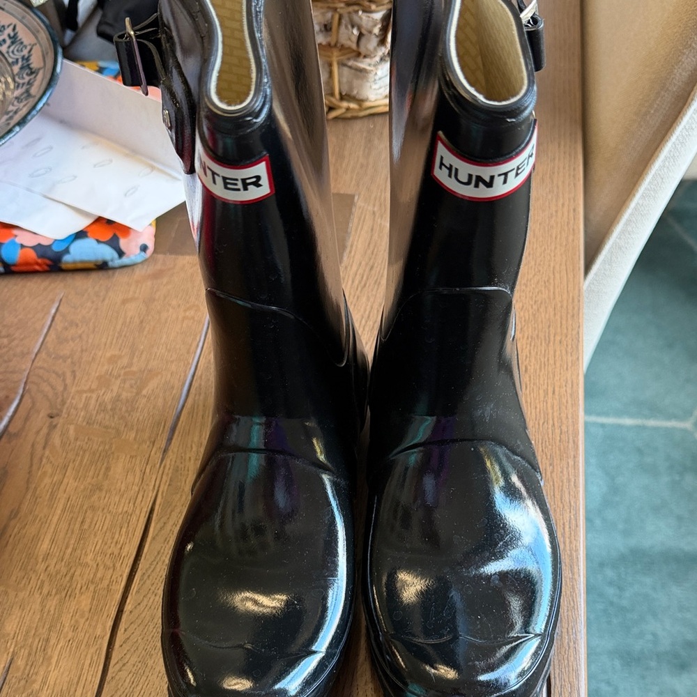 Hunter women Black Gloss Wellington Rain Boots